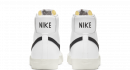Nike Blazer Mid ’77