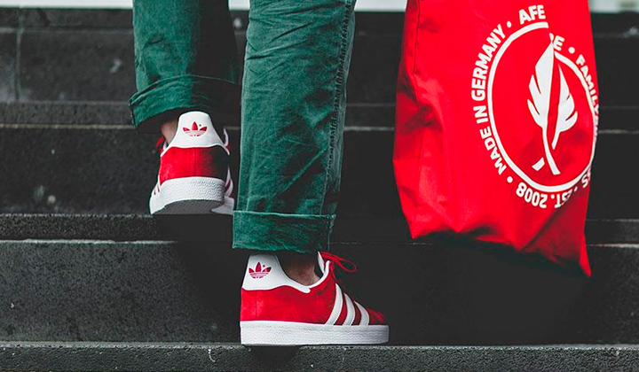 Adidas-gazelle-scarlet-running-white-metallic-gold-c