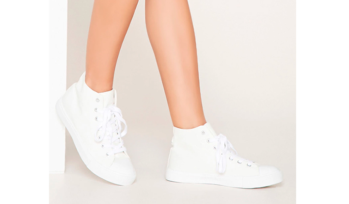 las-sneakers-blancas-la-nueva-joya-del-street-style-l