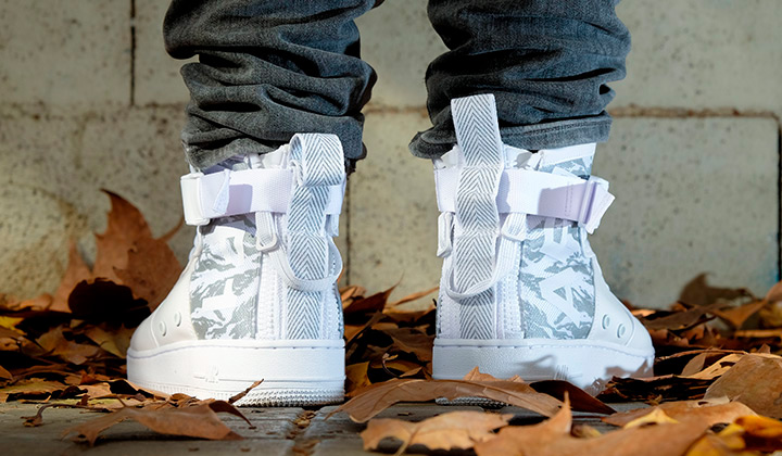 Nike-Air-Force-1-SF-Mid-Winter-trasera