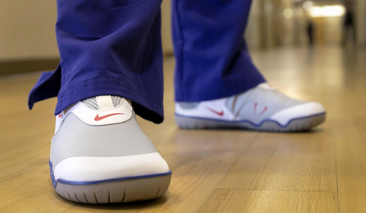 Maravilla Hacia Desalentar Nike dona 30.000 pares Air Zoom Pulse a Sanidad - Backseries