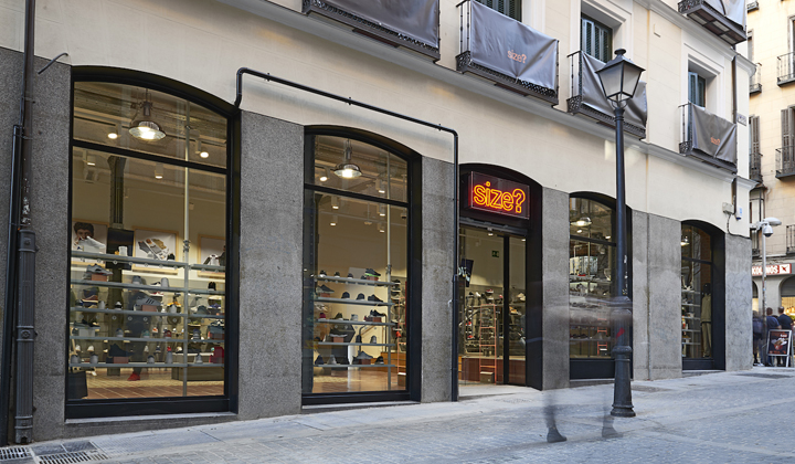 Burlas pared zorro Tiendas de Sneakers en Madrid que no puedes pasar por alto