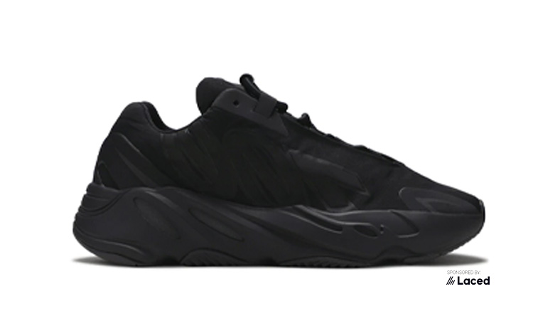 adidas-yeezy-700-mnvn-triple-black-FV4440