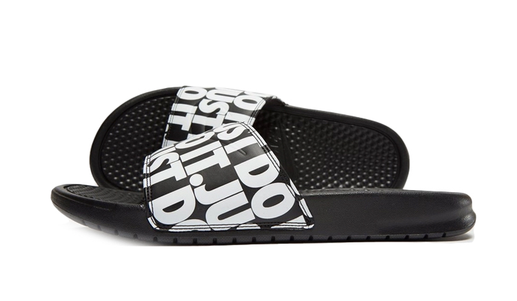negro-nike-chanclas-benassi