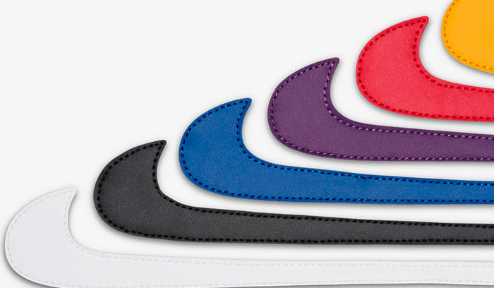 Nike Air Force 1 con swoosh intercambiables - Backseries رسم ديناصور